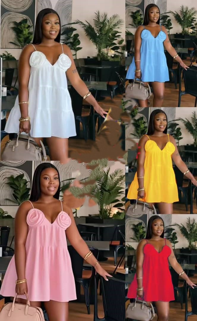 Robe Babydoll à Bretelles avec Détails Floraux