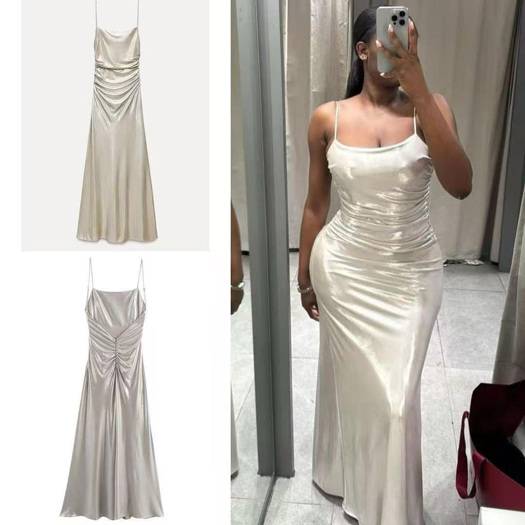 Robe Longue Satinée à Bretelles Fines