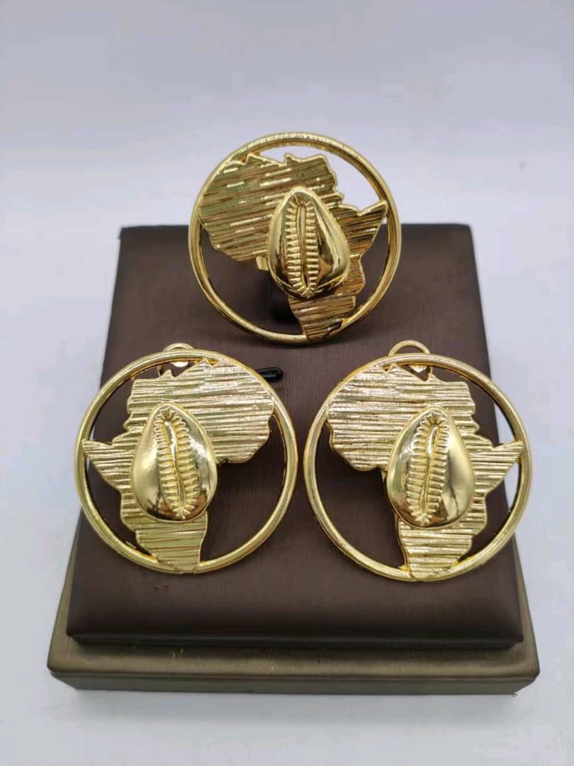 ✨ Ensemble Bijoux Fashion – Boucles d’Oreilles & Bague Assortie