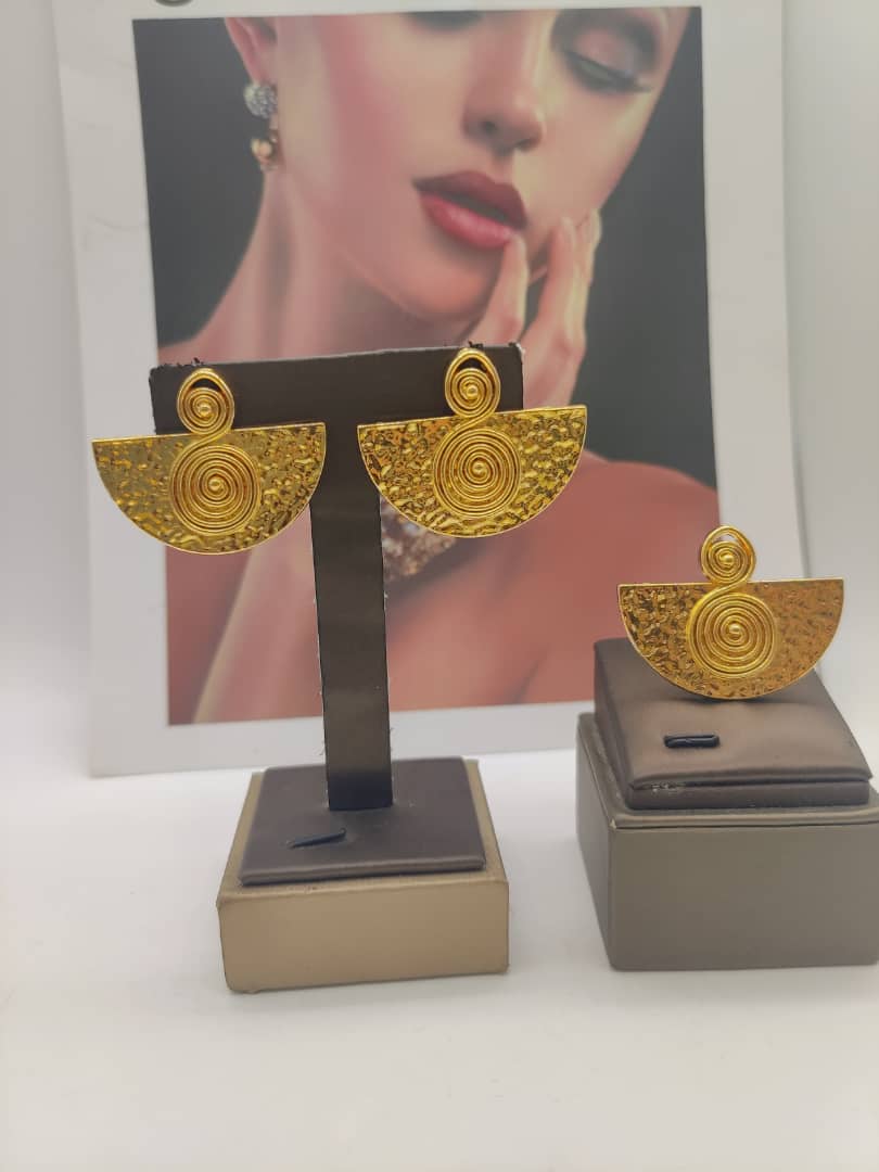 ✨ Ensemble Bijoux Fashion – Boucles d’Oreilles & Bague Assortie