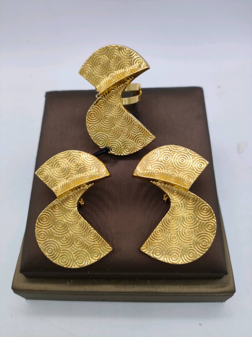 ✨ Ensemble Bijoux Fashion – Boucles d’Oreilles & Bague Assortie