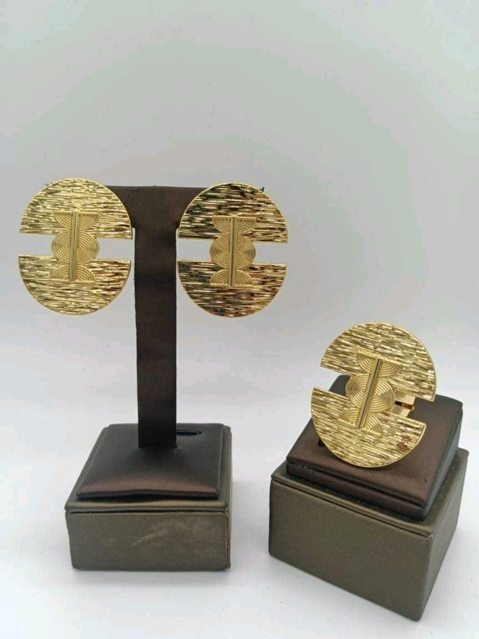 ✨ Ensemble Bijoux Fashion – Boucles d’Oreilles & Bague Assortie