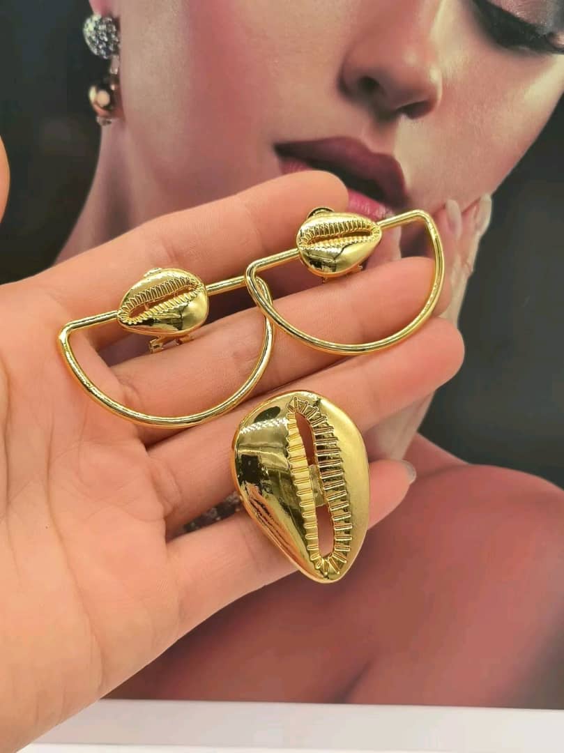 ✨ Ensemble Bijoux Fashion – Boucles d’Oreilles & Bague Assortie