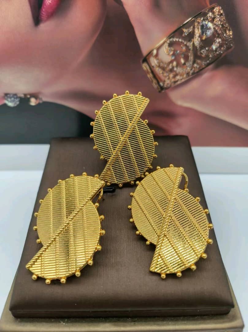 ✨ Ensemble Bijoux Fashion – Boucles d’Oreilles & Bague Assortie