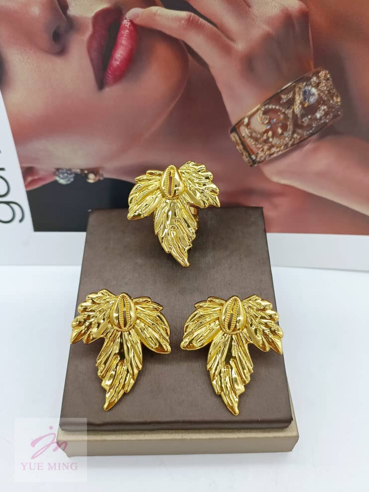 ✨ Ensemble Bijoux Fashion – Boucles d’Oreilles & Bague Assortie