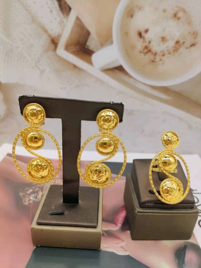 ✨ Ensemble Bijoux Fashion – Boucles d’Oreilles & Bague Assortie