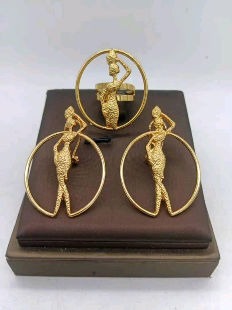 ✨ Ensemble Bijoux Fashion – Boucles d’Oreilles & Bague Assortie