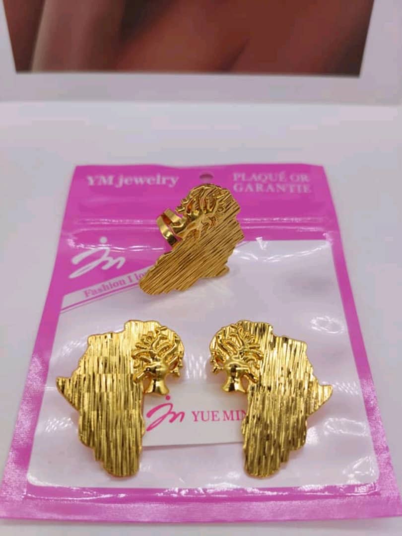 ✨ Ensemble Bijoux Fashion – Boucles d’Oreilles & Bague Assortie