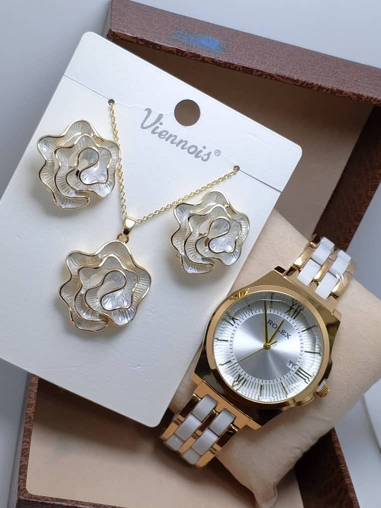 ⭐ Ensemble VIENOIS – Collier, Boucles d’Oreilles & Montre en Acier Inoxydable