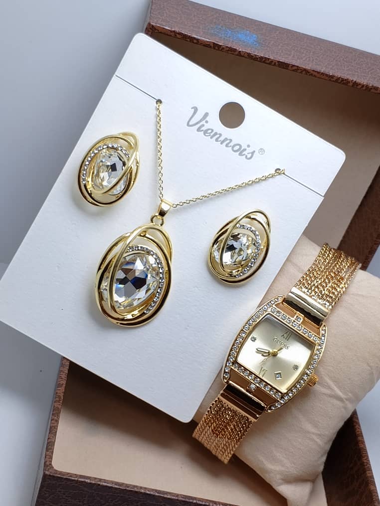 ⭐ Ensemble VIENOIS – Collier, Boucles d’Oreilles & Montre en Acier Inoxydable