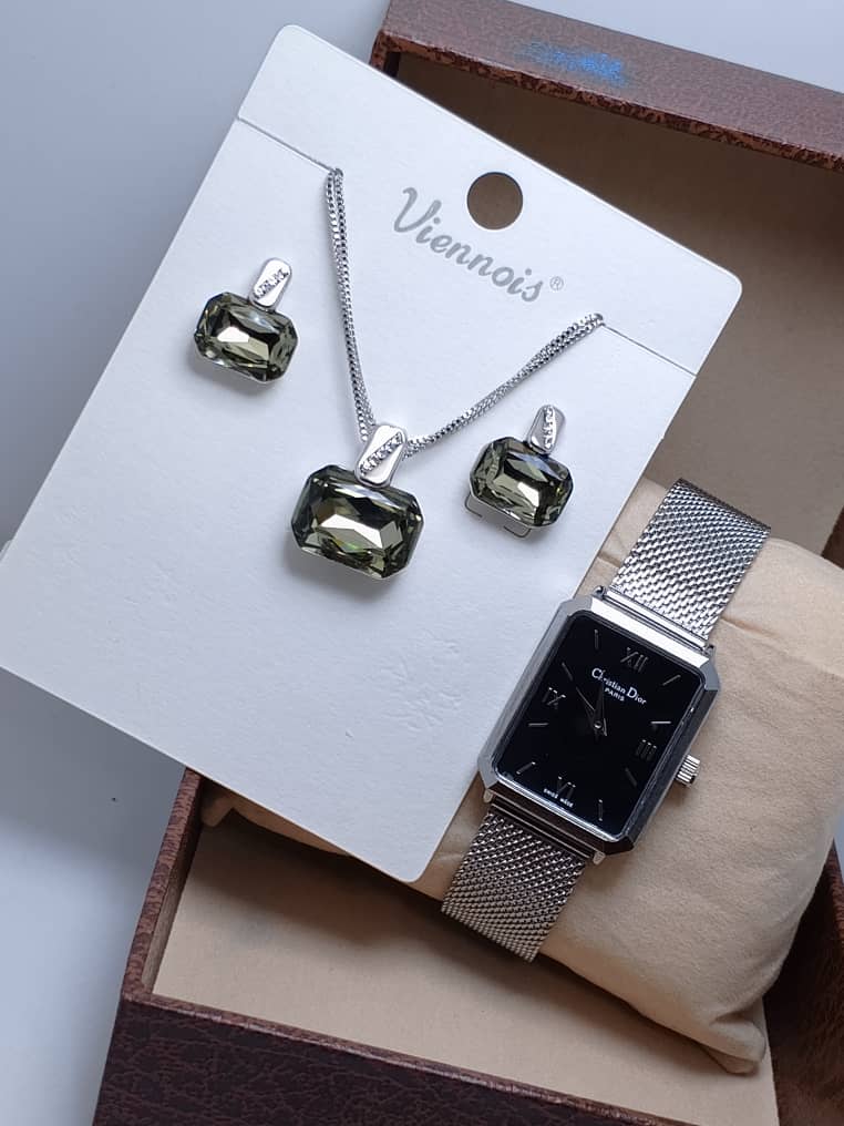 ⭐ Ensemble VIENOIS – Collier, Boucles d’Oreilles & Montre en Acier Inoxydable