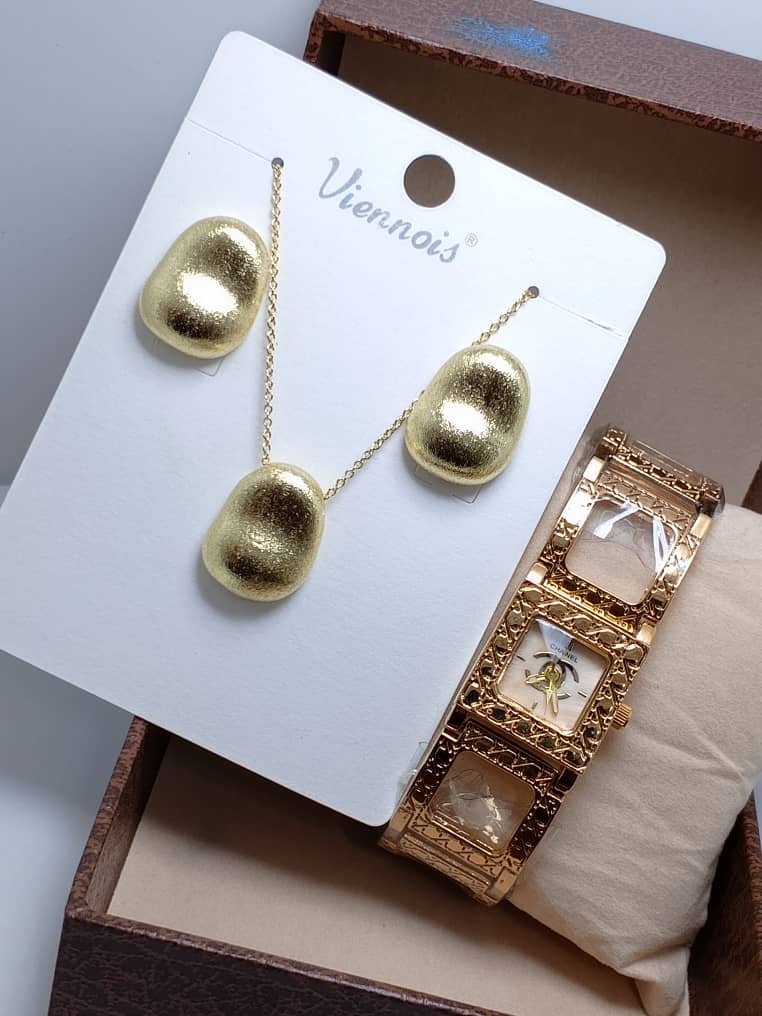⭐ Ensemble VIENOIS – Collier, Boucles d’Oreilles & Montre en Acier Inoxydable