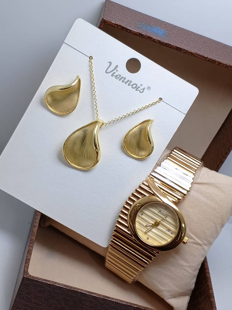 ⭐ Ensemble VIENOIS – Collier, Boucles d’Oreilles & Montre en Acier Inoxydable