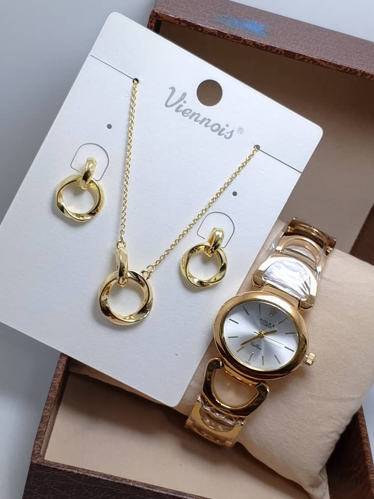⭐ Ensemble VIENOIS – Collier, Boucles d’Oreilles & Montre en Acier Inoxydable