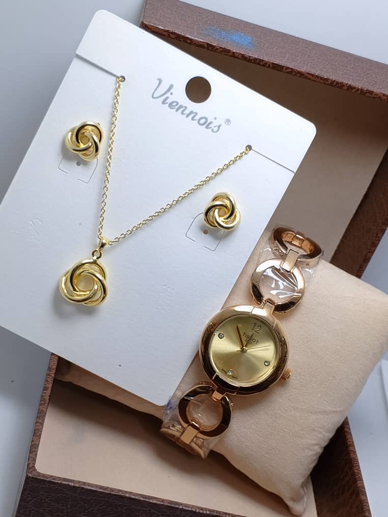 ⭐ Ensemble VIENOIS – Collier, Boucles d’Oreilles & Montre en Acier Inoxydable