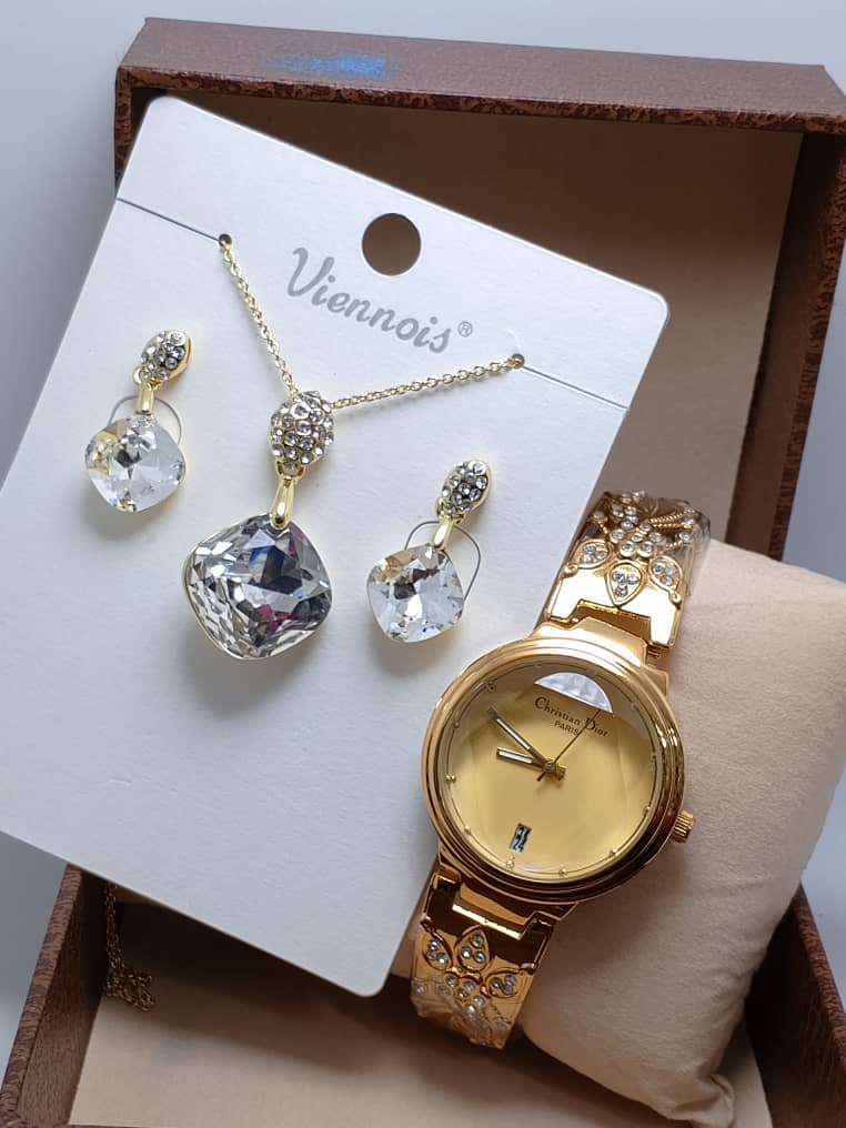 ⭐ Ensemble VIENOIS – Collier, Boucles d’Oreilles & Montre en Acier Inoxydable