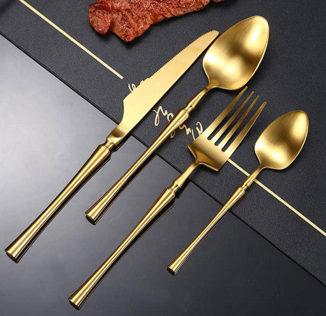 Couverts de Table Dorés Luxe