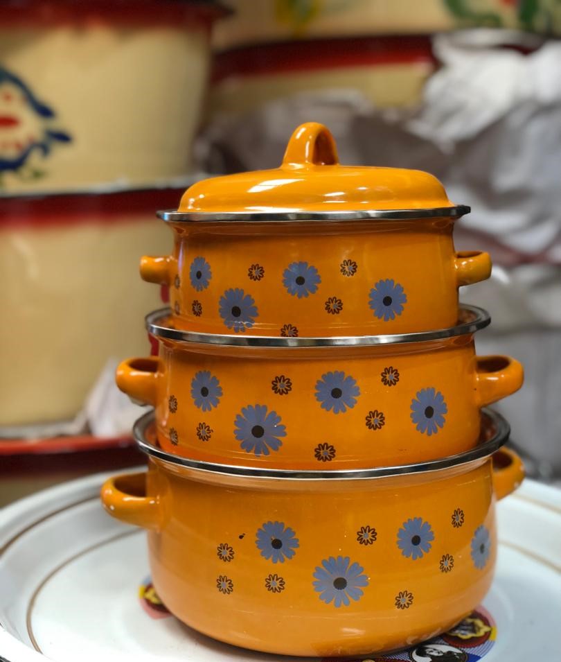 Série de  Bols  Émaillées série de 3