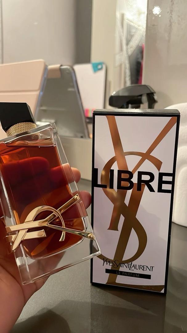  Yves Saint Laurent Libre Le Parfum