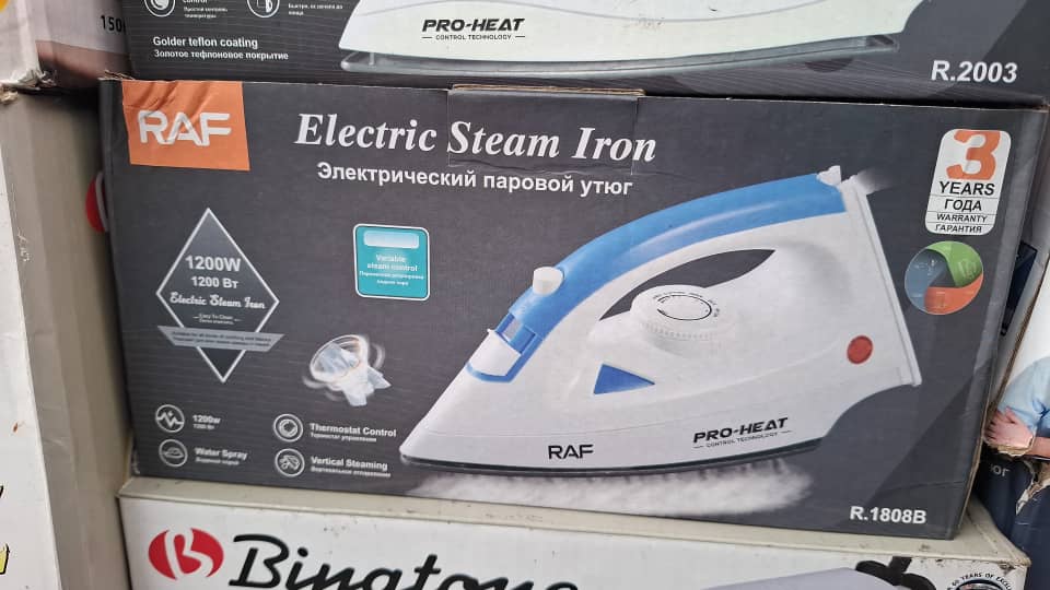 Fer à vapeur électrique RAF 1200 W