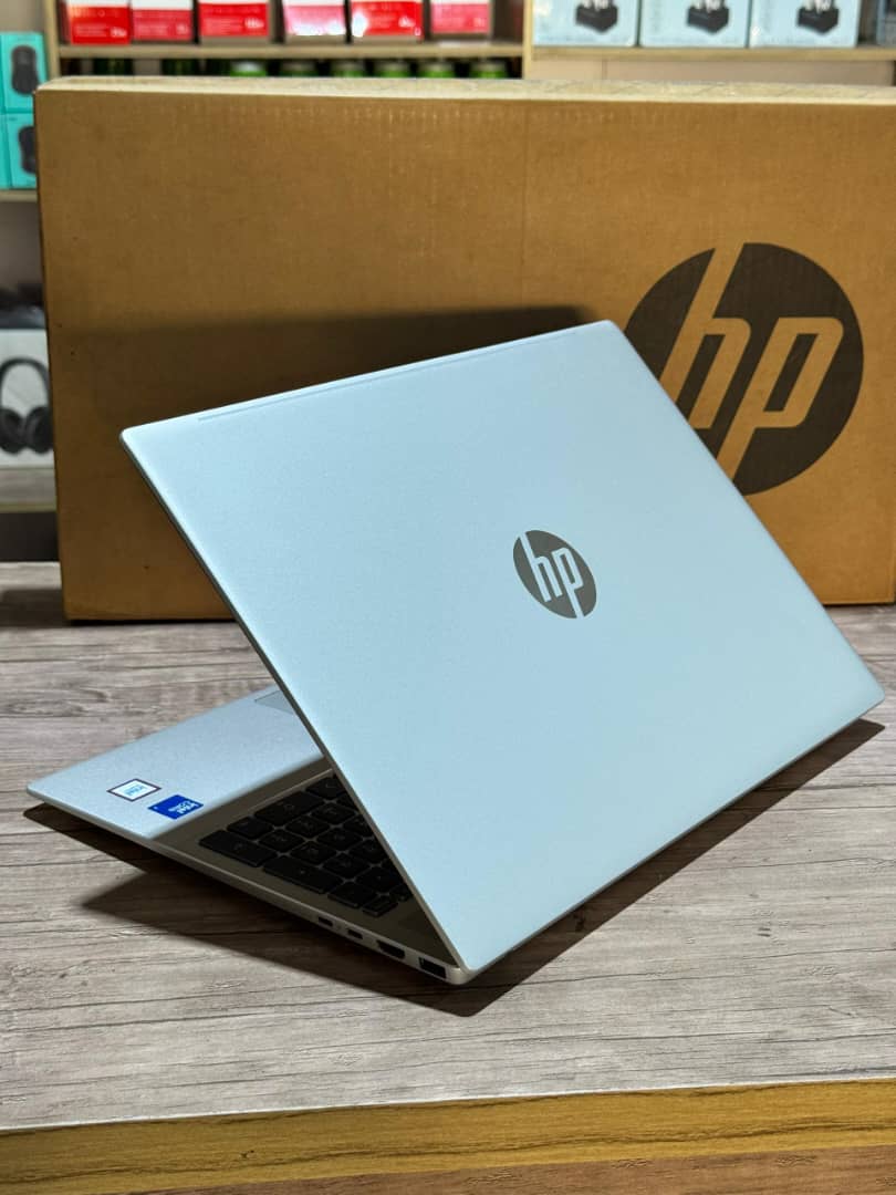  HP PAVILION 16-af0003ca           (Neuf en Carton)