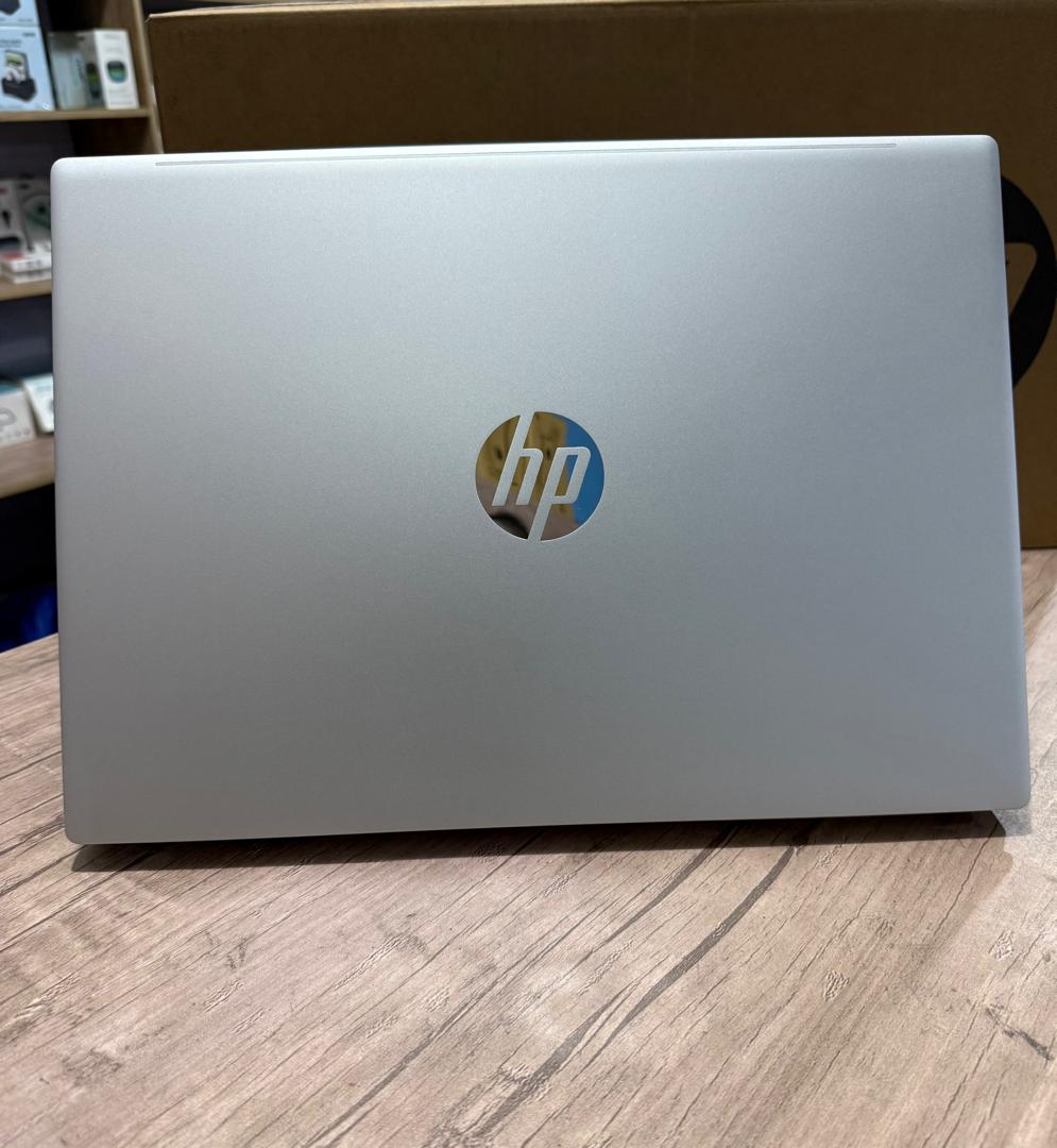 HP PAVILION 16-af0063cl            (Neuf en Carton)