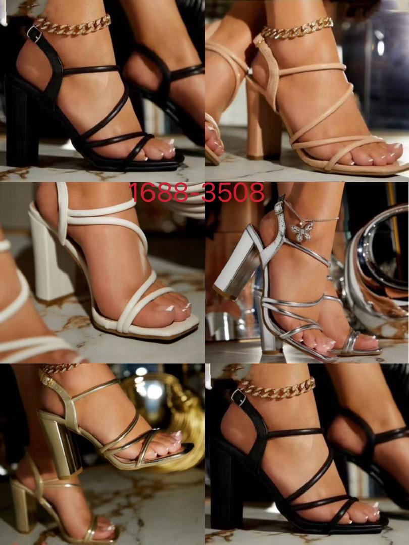 Sandales à talons ouverts – Élégance & Confort