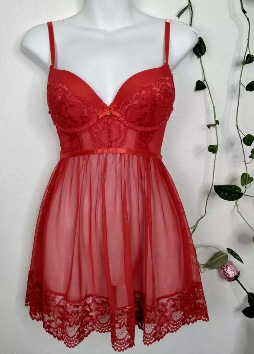 Nuisette Rouge Transparente avec Dentelle & Armatures