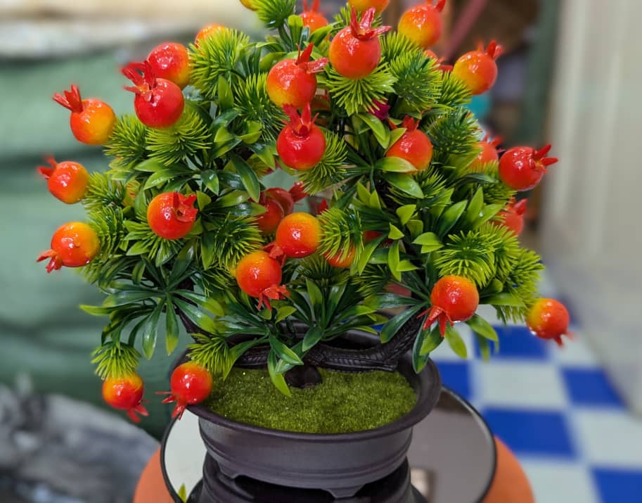 Plante Artificielle Décorative avec Fruits  en pot