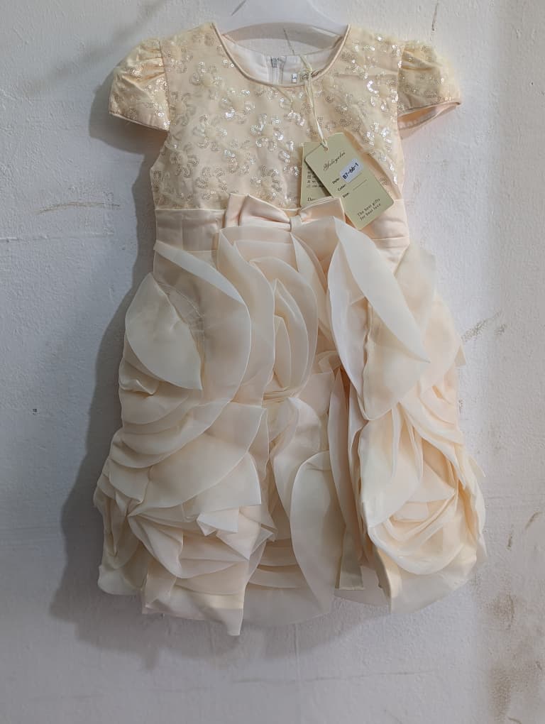 Robe de Cérémonie Enfant – Édition Fleur Pétales