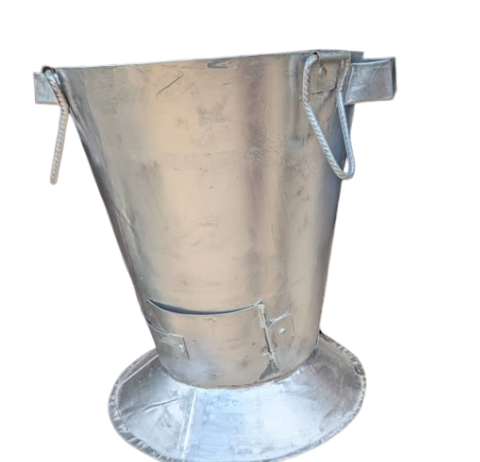 FOYER AMÉLIORÉ MÉTALLIQUE À COMBUSTIBLE SOLIDE