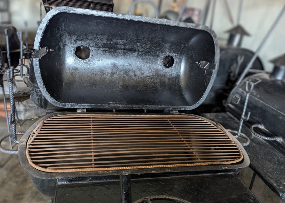 Barbecue Fumoir Métallique à Couvercle Grand