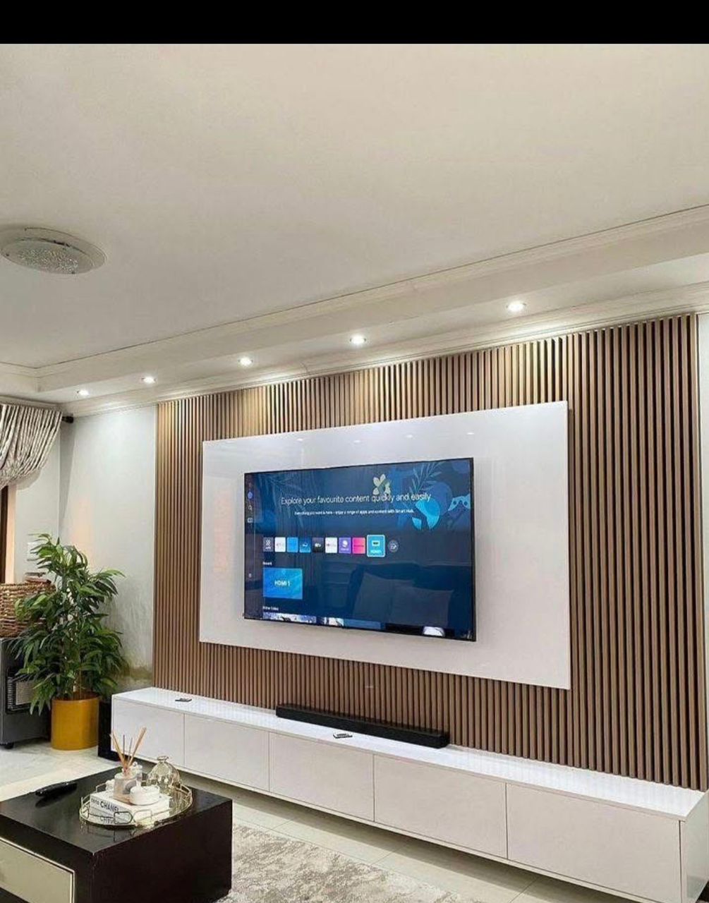 Meuble TV mural moderne