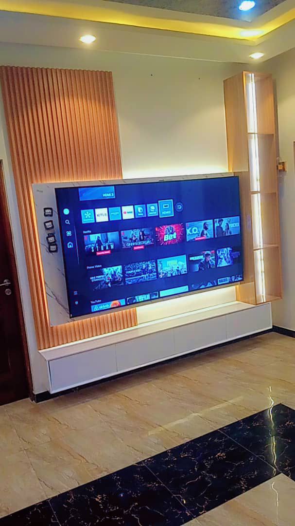 Meuble TV mural moderne