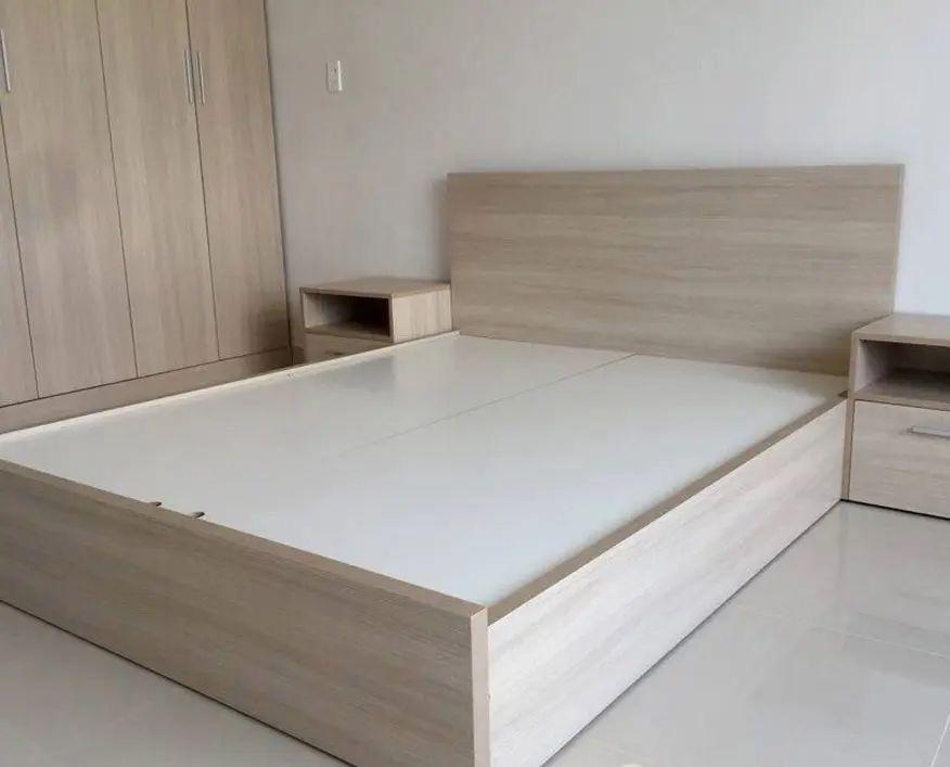Lit Moderne avec Tête de Lit et Chevets Intégrés