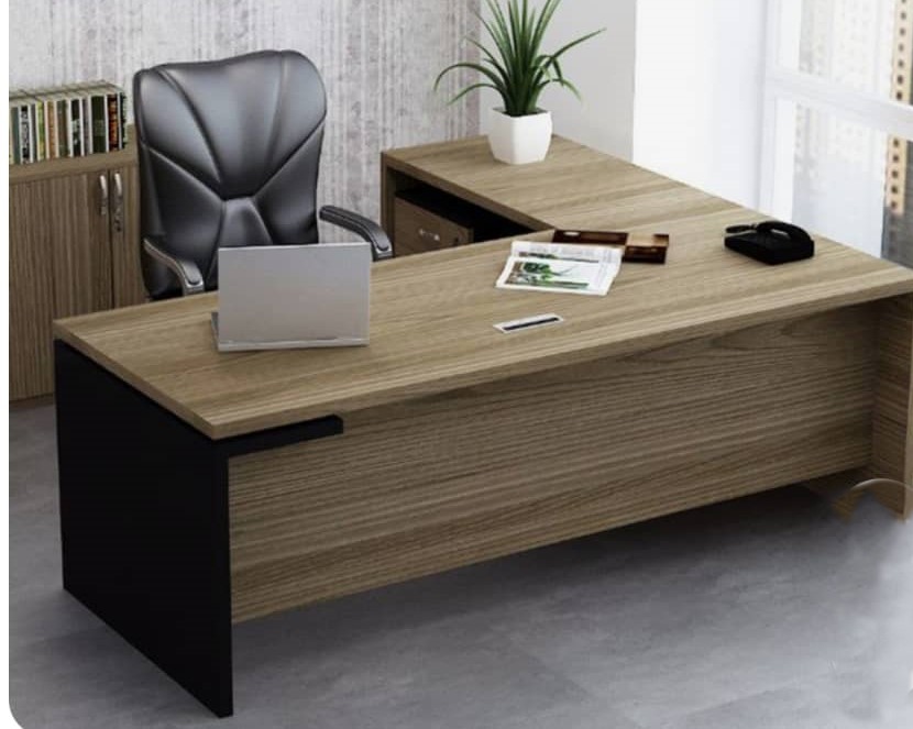 Bureau avec Retour et Caisson